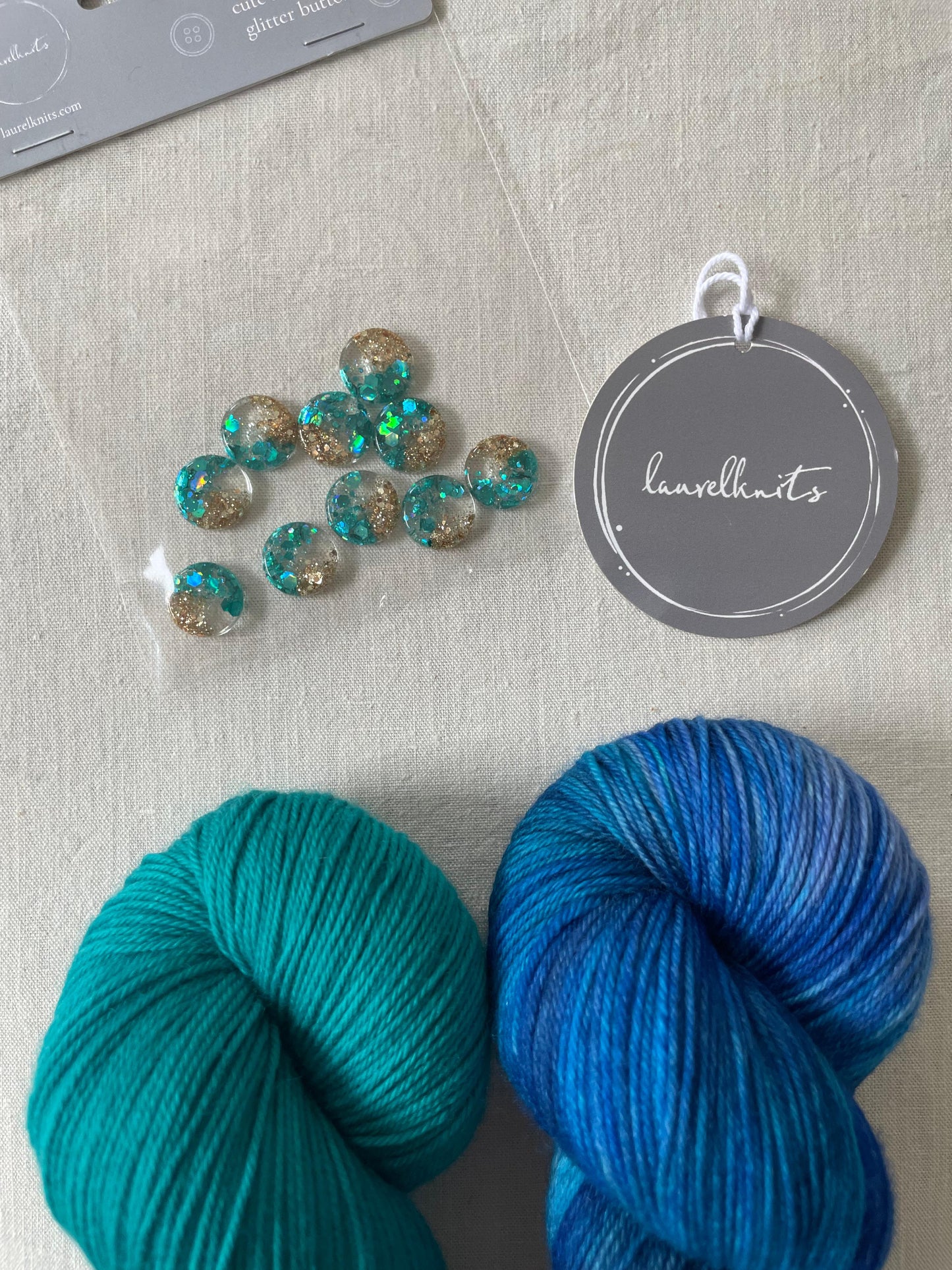 Boutons en résine et paillettes – Laurel Knits (lot de 10, Ø 15 mm)