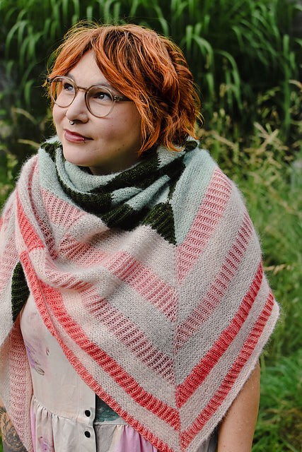 Kit Good Things Shawl - SuperSock Laurel Knits - Silky Kid Kremke