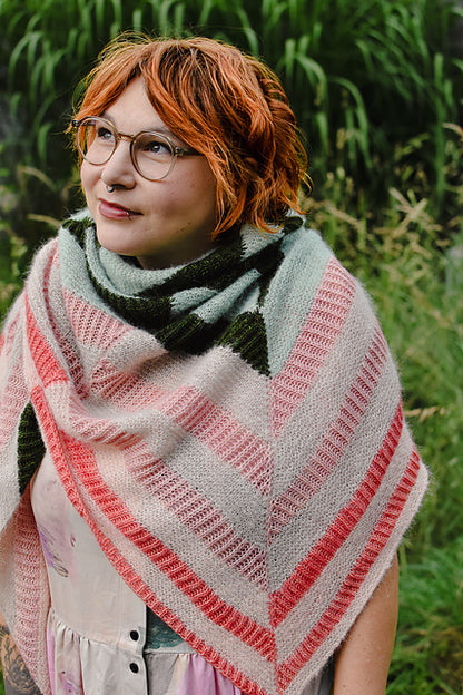 Kit Good Things Shawl - SuperSock Laurel Knits - Silky Kid Kremke