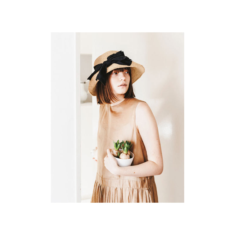 Chapeaux et accessoires en raphia crocheté - 30 modèles pour l'été