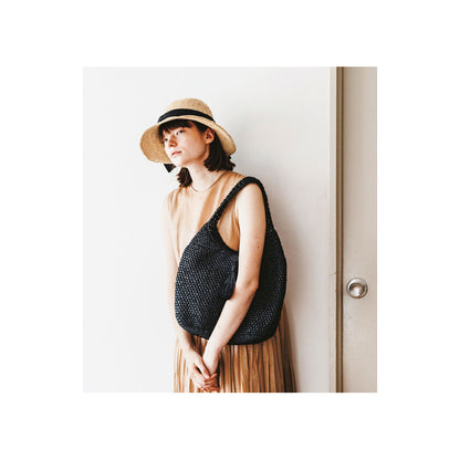 Chapeaux et accessoires en raphia crocheté - 30 modèles pour l'été